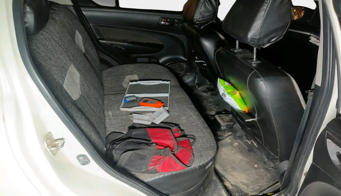 2013 Maruti Swift VXI, Petrol, Manual, 1,39,531 km, interior