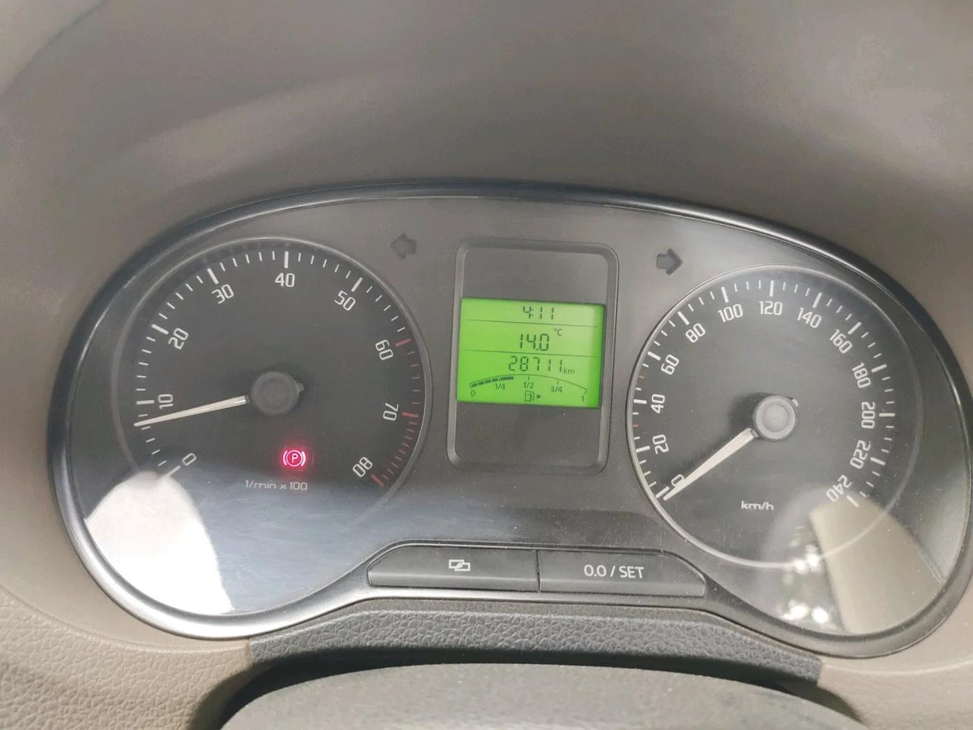 2012 Skoda Rapid 1.6 MPI ACTIVE, Petrol, Manual, 28,711 km, interior