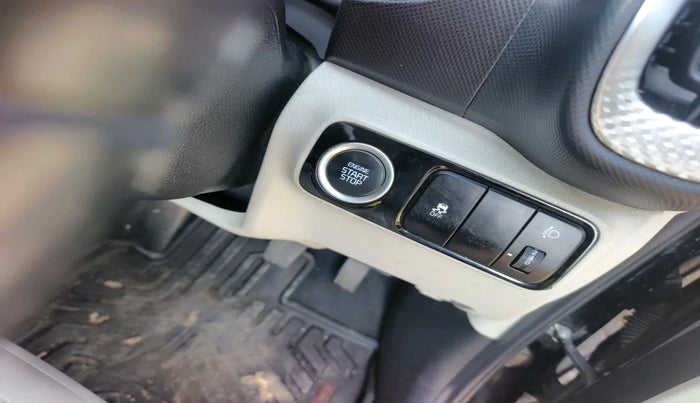 2021 KIA SONET HTX 1.0 IMT, Petrol, Manual, 81,608 km, interior