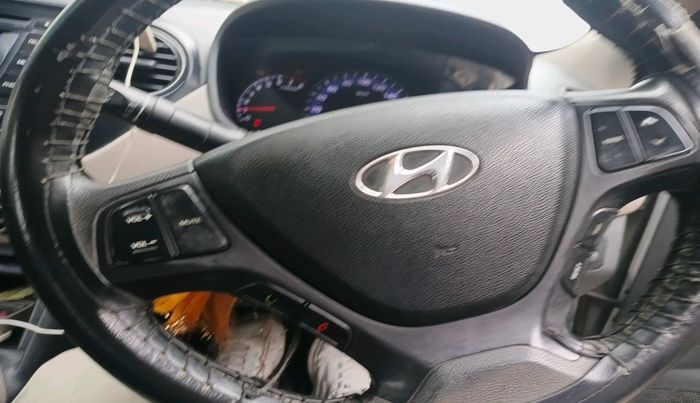 2014 Hyundai Xcent SX 1.2, Petrol, Manual, 1,25,320 km, interior
