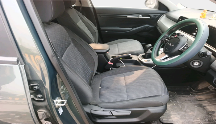 2024 KIA SELTOS  HTK 1.5 PETROL MT, Petrol, Manual, 10,701 km, interior