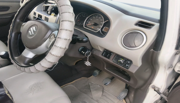 2010 Maruti Zen Estilo LXI, Petrol, Manual, 2,81,104 km, interior