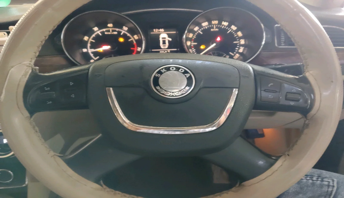 2012 Skoda Superb ELEGANCE 1.8 TSI AT, Petrol, Automatic, 1,24,955 km, interior