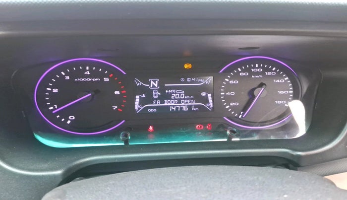 2018 Mahindra MARAZZO M4 7 STR, Diesel, Manual, 1,47,761 km, interior