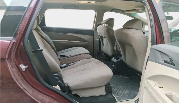 2018 Mahindra MARAZZO M4 7 STR, Diesel, Manual, 1,47,761 km, interior