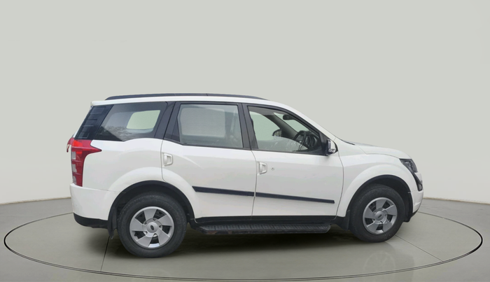 2016 Mahindra XUV500 W6 1.99, Diesel, Manual, 74,499 km, exterior