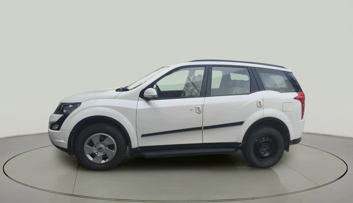 2016 Mahindra XUV500 W6 1.99, Diesel, Manual, 74,499 km, exterior