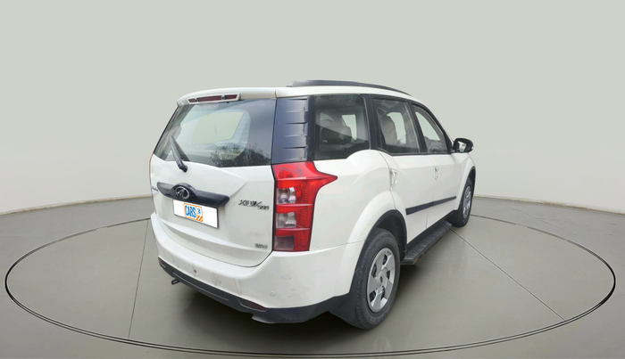 2016 Mahindra XUV500 W6 1.99, Diesel, Manual, 74,499 km, exterior