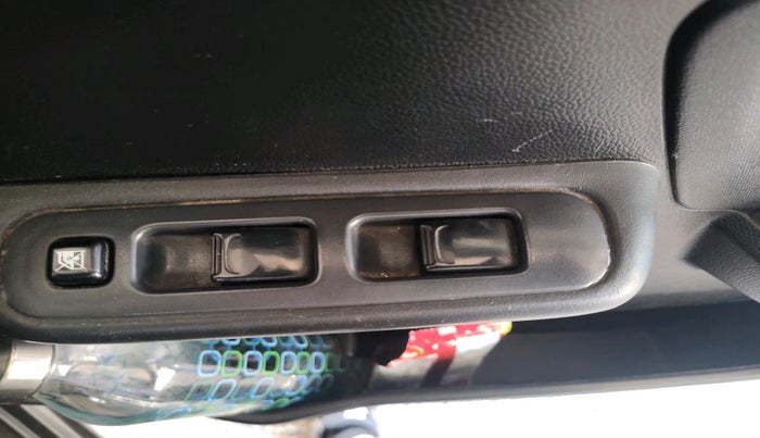 2020 Maruti Swift LXI, Petrol, Manual, 96,383 km, interior