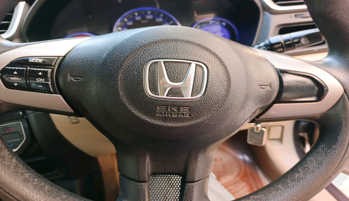 2016 Honda Amaze 1.2L I-VTEC VX, Petrol, Manual, 1,29,108 km, interior