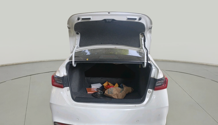 2024 Honda City 1.5L I-VTEC V, Petrol, Manual, 20,962 km, exterior