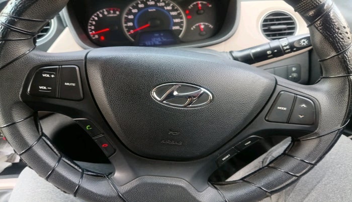 2016 Hyundai Grand i10 SPORTZ 1.2 KAPPA VTVT, Petrol, Manual, 56,378 km, interior