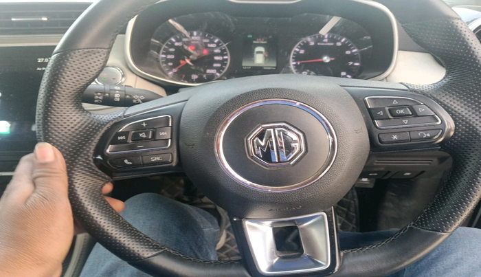 2024 MG ASTOR Shine 1.5 MT (Ivory), Petrol, Manual, 65,841 km, interior