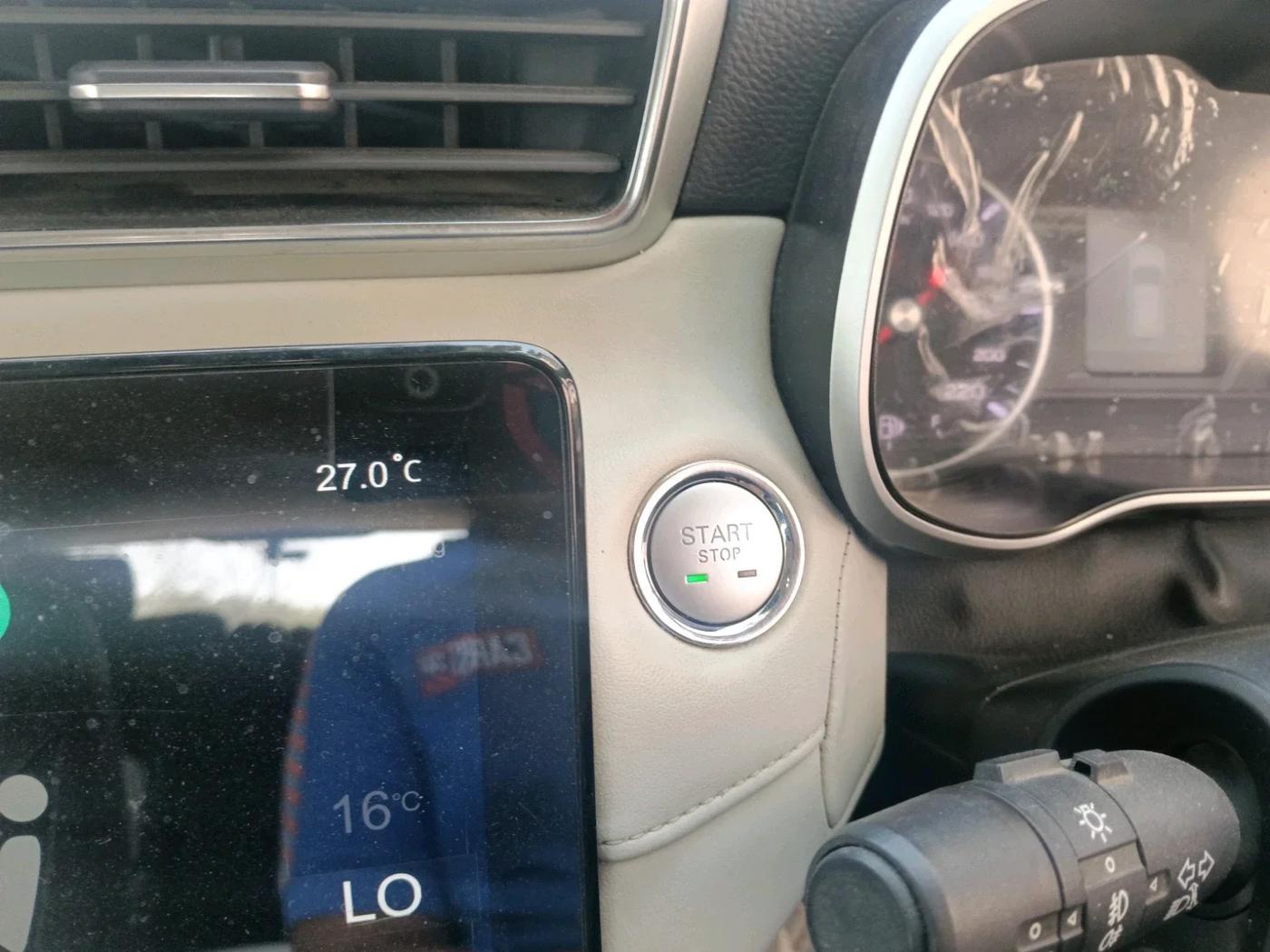2024 MG ASTOR Shine 1.5 MT (Ivory), Petrol, Manual, 65,841 km, interior