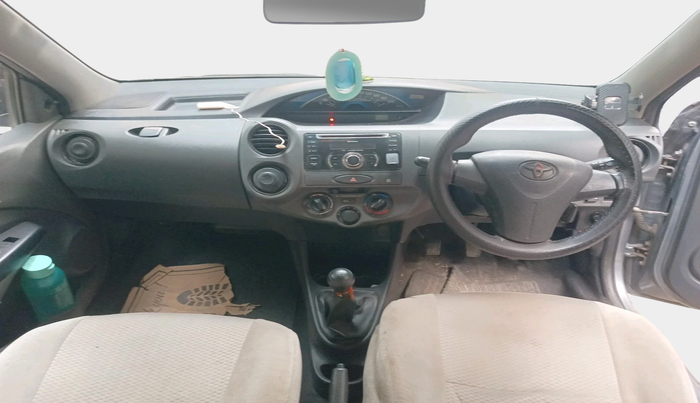 2013 Toyota Etios Liva G, Petrol, Manual, 84,147 km, interior