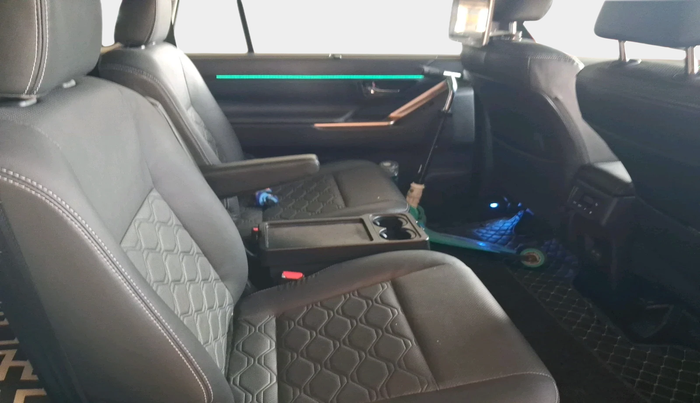 2025 Maruti Invicto ALPHA PLUS 7 STRONG HYBRID , Hybrid, Automatic, 11,683 km, interior