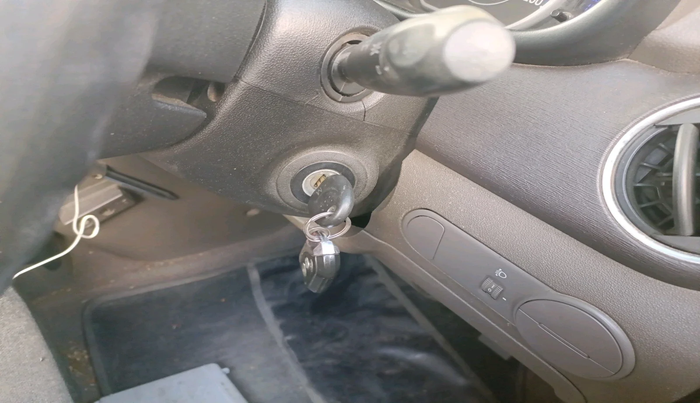 2011 Hyundai i10 MAGNA 1.2, Petrol, Manual, 1,02,206 km, interior