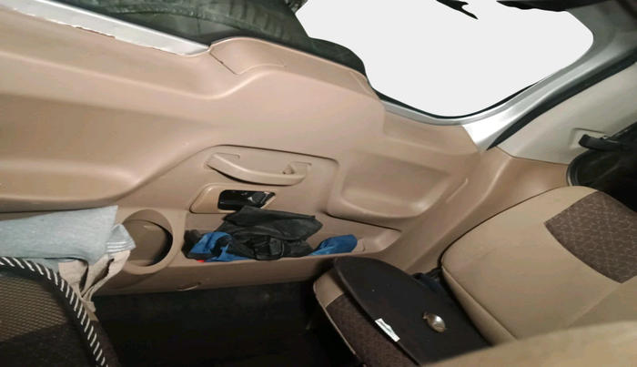 2017 Mahindra TUV300 T8 AMT, Diesel, Automatic, 1,34,752 km, interior