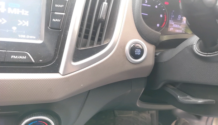 2016 Hyundai Creta SX PLUS AT 1.6 DIESEL, Diesel, Automatic, 1,37,001 km, interior