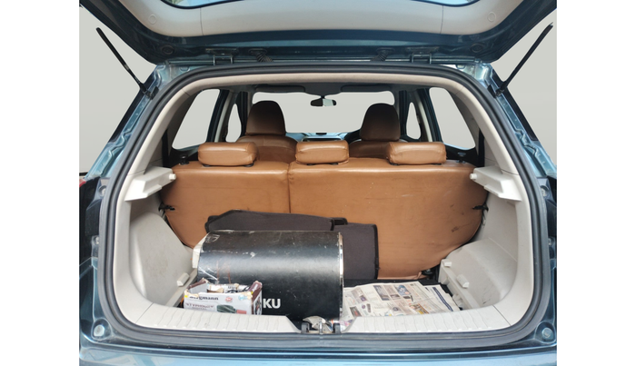 2019 Mahindra XUV300 W6 1.5 DIESEL, Diesel, Manual, 1,00,592 km, exterior