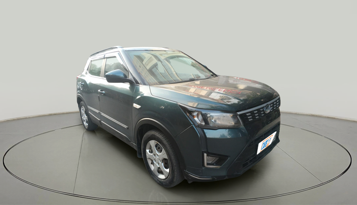 2019 Mahindra XUV300 W6 1.5 DIESEL, Diesel, Manual, 1,00,592 km, exterior
