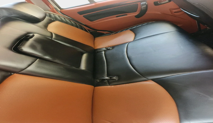 2018 Mahindra Scorpio S11 2WD, Diesel, Manual, 80,059 km, interior