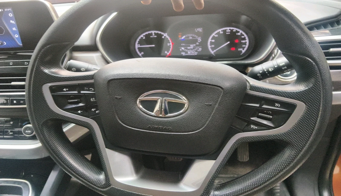 2019 Tata Harrier XT 2.0L KRYOTEC, Diesel, Manual, 32,747 km, interior