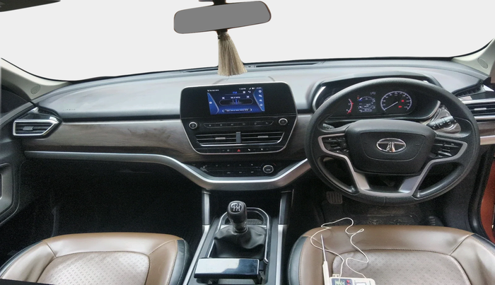 2019 Tata Harrier XT 2.0L KRYOTEC, Diesel, Manual, 32,747 km, interior