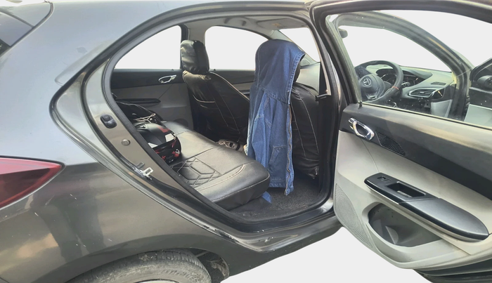 2020 Tata Tiago XZ PETROL, Petrol, Manual, 35,169 km, interior