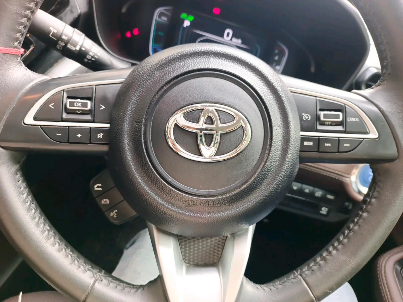 2024 Toyota URBAN CRUISER HYRYDER V HYBRID, Hybrid, Automatic, 16,000 km, interior