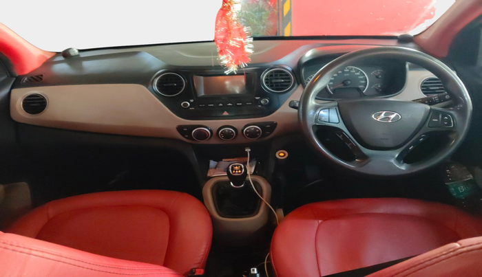 2017 Hyundai Grand i10 SPORTZ 1.2 KAPPA VTVT, Petrol, Manual, 1,06,511 km, interior