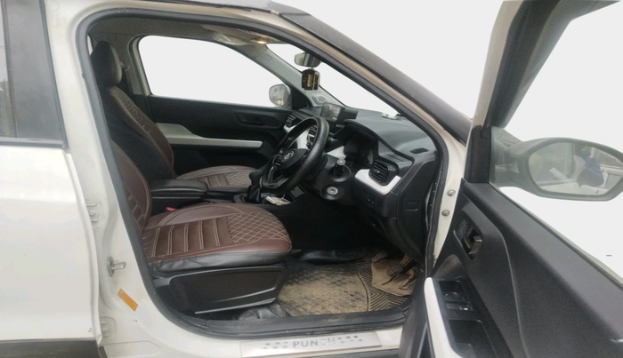 2023 Tata PUNCH PURE MT, Petrol, Manual, 43,088 km, interior