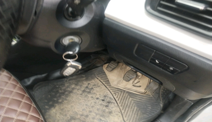 2023 Tata PUNCH PURE MT, Petrol, Manual, 43,088 km, interior