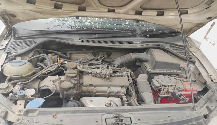 2013 Volkswagen Polo COMFORTLINE 1.2L PETROL, Petrol, Manual, 1,04,384 km, exterior