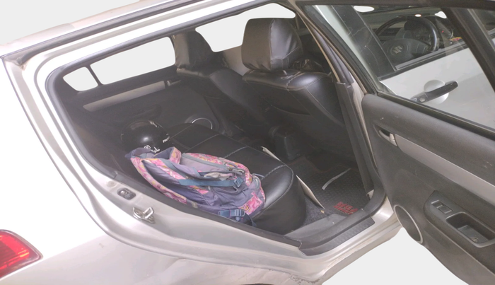 2010 Maruti Swift LXI, Petrol, Manual, 1,00,318 km, interior