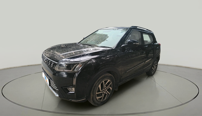 2022 Mahindra XUV300 W8 (O) 1.2 PETROL, Petrol, Manual, 67,019 km, exterior