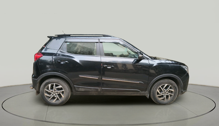 2022 Mahindra XUV300 W8 (O) 1.2 PETROL, Petrol, Manual, 67,019 km, exterior