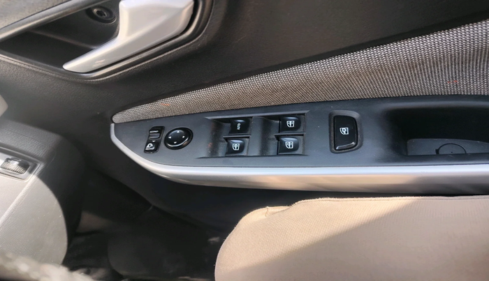 2021 Nissan MAGNITE XV MT, Petrol, Manual, 22,705 km, interior