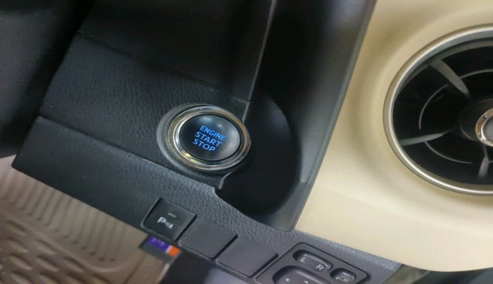 2017 Toyota Corolla Altis G PETROL, Petrol, Manual, 1,15,425 km, interior