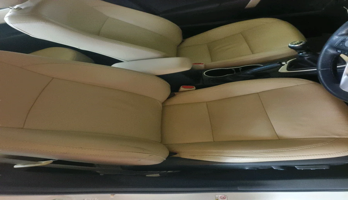 2017 Toyota Corolla Altis G PETROL, Petrol, Manual, 1,15,425 km, interior