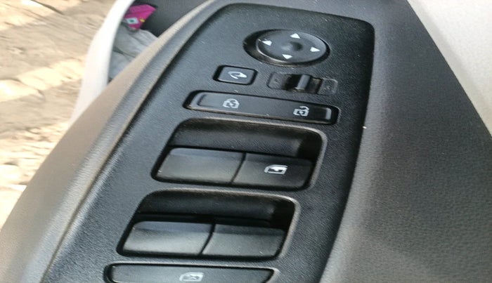 2020 Hyundai AURA SX PLUS 1.2 AMT, Petrol, Automatic, 50,471 km, interior