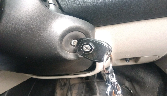 2020 Renault TRIBER RXT, Petrol, Manual, 1,35,026 km, interior