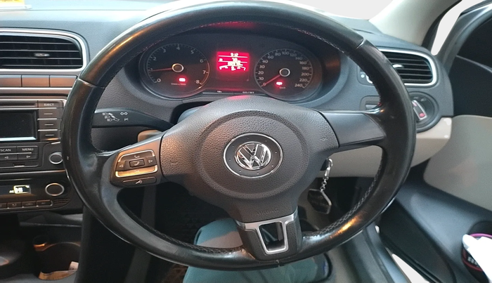 2013 Volkswagen Polo HIGHLINE1.2L, Petrol, Manual, 80,970 km, interior