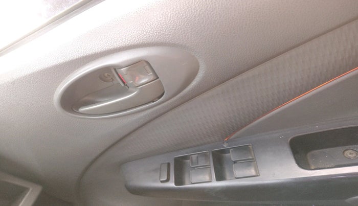 2012 Toyota Etios Liva G, Petrol, Manual, 1,82,437 km, interior