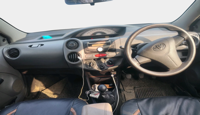 2012 Toyota Etios Liva G, Petrol, Manual, 1,82,437 km, interior