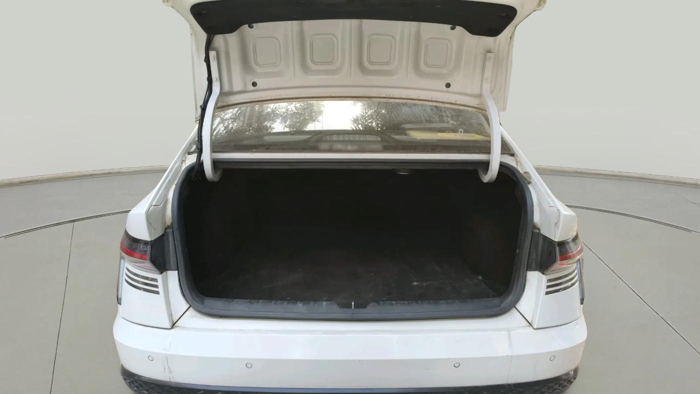 2023 Hyundai Verna SX (O) 1.5 VTVT IVT, Petrol, Automatic, 42,163 km, exterior
