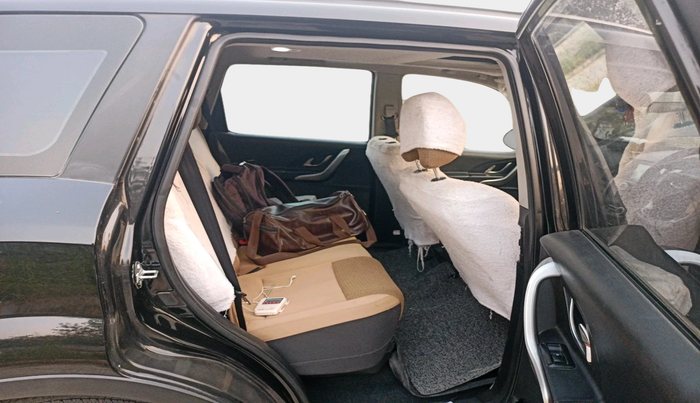 2019 Mahindra XUV500 W9, Diesel, Manual, 68,352 km, interior