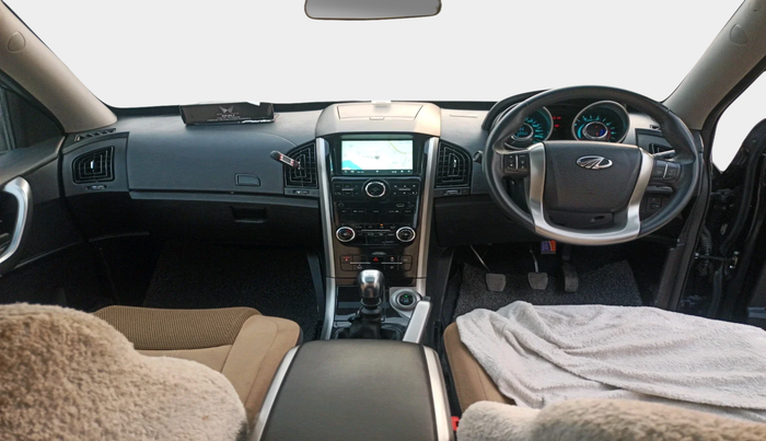 2019 Mahindra XUV500 W9, Diesel, Manual, 68,352 km, interior
