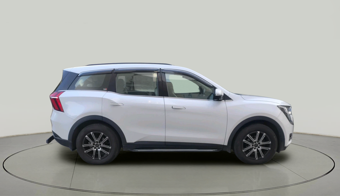 2024 Mahindra XUV700 AX 7 LUXURY P AT 7 STR, Petrol, Automatic, 28,392 km, exterior