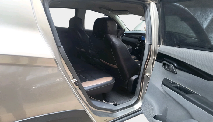 2018 Mahindra KUV 100 NXT K4+ D 6 STR, Diesel, Manual, 55,214 km, interior